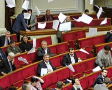 Опрос показал, кому украинцы не доверяют больше всего