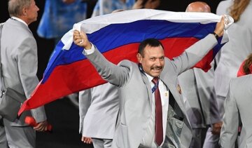 Білорусу з російським триколором на Паралімпіаді подарують квартиру
