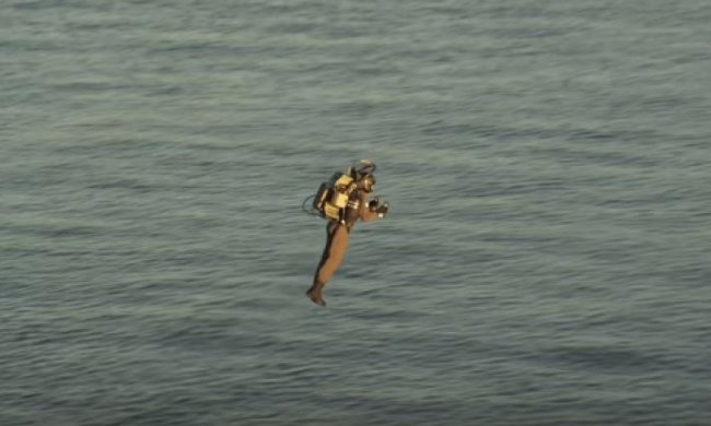 У США випробували перший літаючий реактивний ранець (відео)