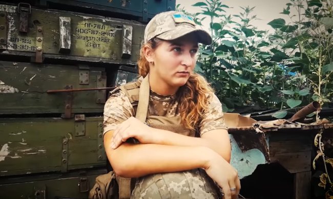"Кожен має це зробити": 19-річна українка покинула все, щоб боронити рідні землі, відверте інтерв'ю юної героїні