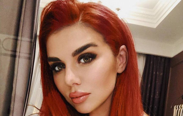 Волога Седокова скупалася в одязі: яка лялечка