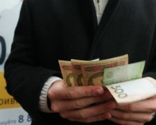 Доллар по 20: стало известно, чего не хватает гривне для счастья