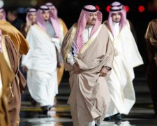 30 лет держался: арабский лже-принц прогорел на любви к свинкам