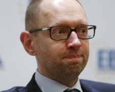 Яценюка похоронят под его же "Стеной"