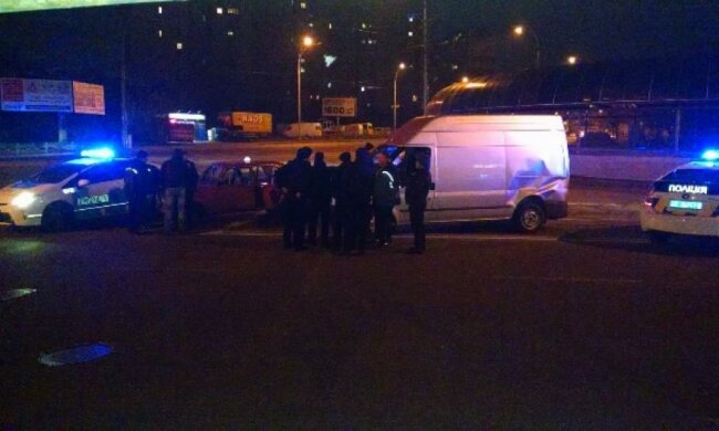 Две машины копов попали в аварию в Киеве (фото)