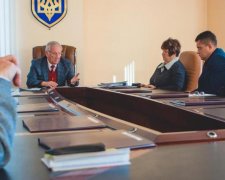 Депутату-мільйонеру прострелили ноги