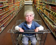 Дитина в магазині. Фото з відкритих джерел