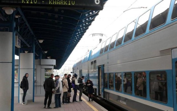 Важно! Укрзализныця меняет расписание движения поездов