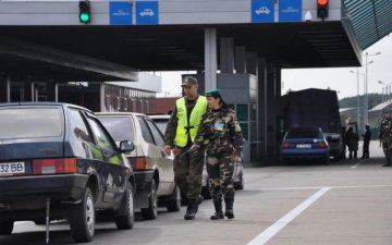 Паника на границе: заробитчане толпами рвутся в Украину