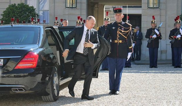 Путин прибыл во Францию на встречу "нормандской четверки" (фото)