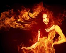 Палаюча пристрасть: королева краси ледь не згоріла на сцені