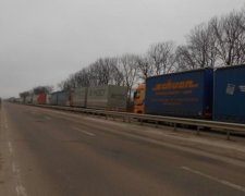 Кабмін офіційно закріпив блокаду російських фур