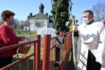 Святили паску греко-католики, фото з вільних джерел