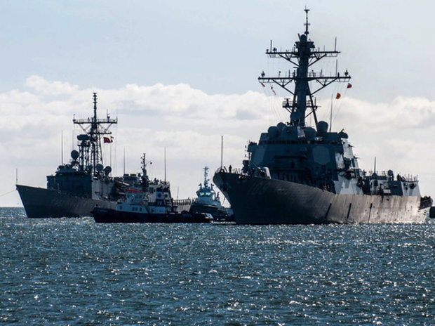 Боевой флот НАТО вошел в Черное море и движется к Украине: что происходит
