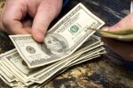 Працівниця військкомату за гроші допомагала ухилитися від призову