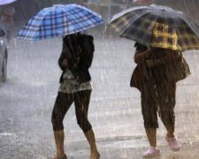 Град и шторм снова атакуют украинцев