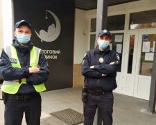 Закарпатские патрульные помогли роженице