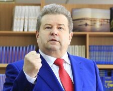 Михайло Поплавський проміняв студенток на сарай з коровами: "тусив" усі вихідні