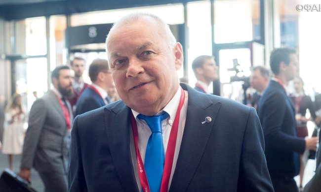 Киселев передумал "сжигать сердца геев" и предложил ввести аналог однополых браков