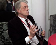 Ющенка застали без одягу в несподіваному місці: фото