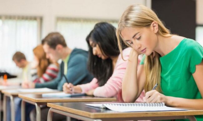 Обман года: абитуриентка пыталась отправить на ВНО своих "двойников"