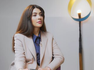 Рамина Эсхакзай, скриншот из видео