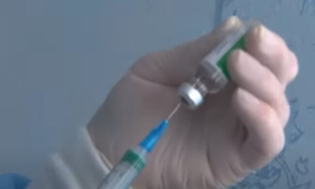 Прививка. Фото: YouTube