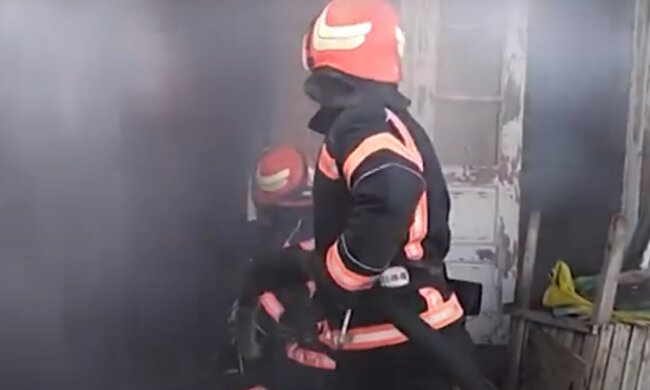 На Буковине вслед за "Розмой" сгорел еще один завод - кучка пепла