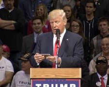 Трамп встановив на смартфон лише один додаток