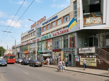 Новий Привоз Одеса торговий центр будівля аукціон