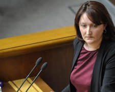 Бореться з корупцією: глава НАПК отримує захмарну зарплату