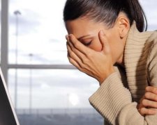 С этим не шутят: три привычки, которые убивают ваши глаза