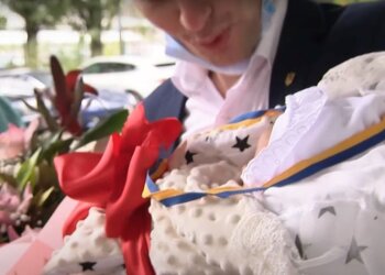 немовля, скріншот з відео
