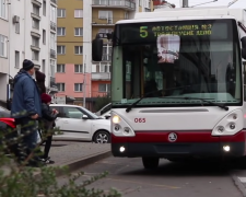 Громадський транспорт. Фото: скрін youtube