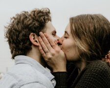 Влюбленная пара, фото из свободных источников