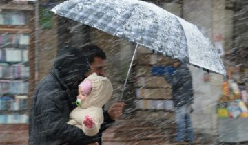В  Україну прийдуть дощі та шквальний вітер