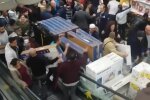 Популярный супермаркет в канун "Черной пятницы" продает украинцам морковь по 800 грн за кг
