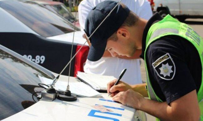 Невкусный борщ стал "преступлением": мужчина вызвал наряд полиции, чтобы "сняли пробу"