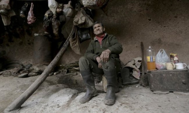 Аргентинский отшельник 40 лет живет в пещере