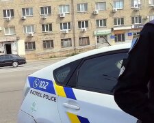 Під Дніпром коп загинув під колесами вантажівки – на очах у дружини і дітей