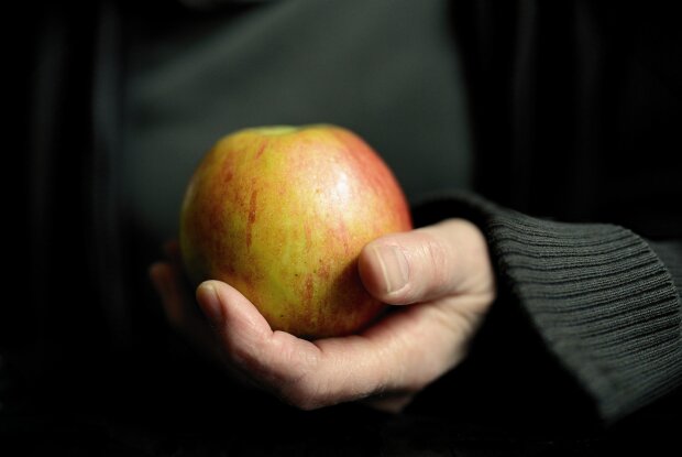 Яблуко / фото: Pixabay