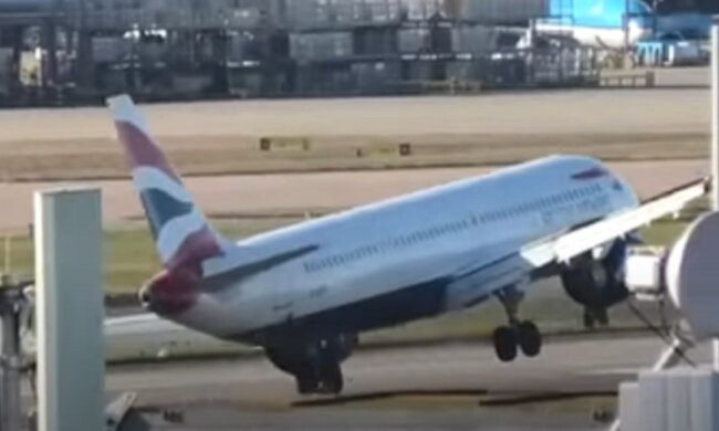 Літак. Фото: скріншот відео