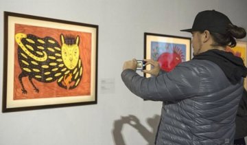 Дружина Порошенка відкрила виставку наївного мистецтва (фото)