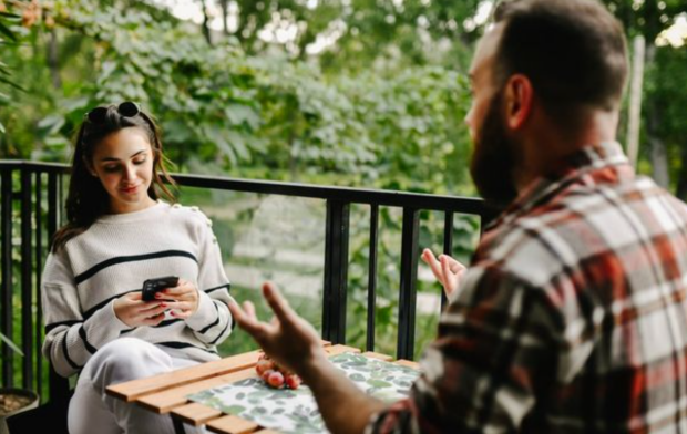 Пташка руйнує стосунки: новий тренд перевірки бойфрендів змушує чоловіків залишатися без кохання