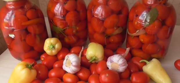 Консервація помідорів, фото: скріншот з відео