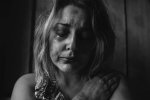 Жінка переспала з бойфрендами своїх доньок-підлітків: хлопчики зізналися копам, чоловік вимагає розлучення
