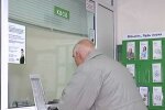 Під Дніпром нахабний шахрай обчищав стареньких - віддавали пенсії, як загіпнотизовані