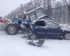 У моторошній ДТП під Києвом водія розмазало по дорозі