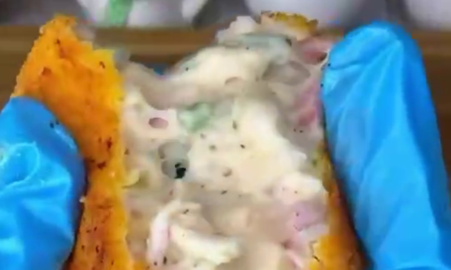 Кульки з крабовими паличками, кадр з відео