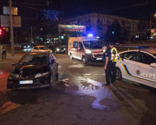 Протягнув по трасі та відірвав ногу: під Києвом сталася дика аварія, свідків немає